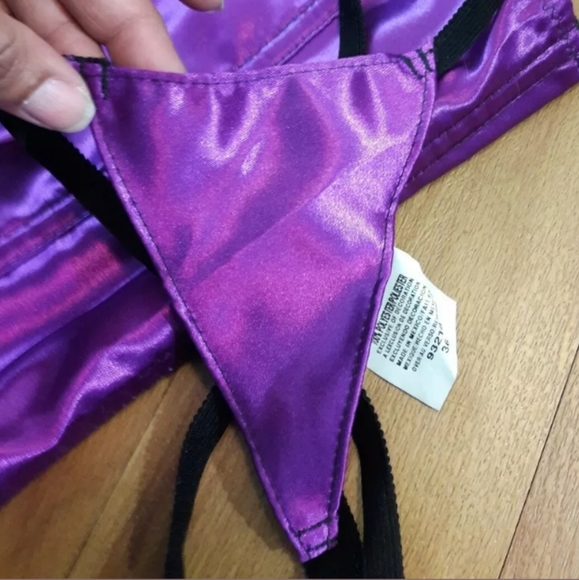 Escante Collection Sexy Lingerie Corset & Thong - Picture 5 of 7